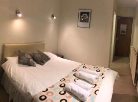 The Hunting Lodge Hotel Baronscourt, ξενοδοχείο σε Bellway