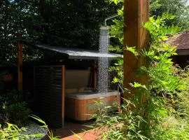 Berg en Bos Suite met luxe jacuzzi