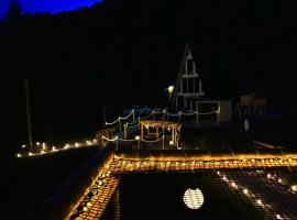 Cabana KayLuna, khách sạn ở Mătişeşti