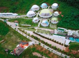 Moc Chau Island - Mountain Park and Resort, hotelli kohteessa Mộc Châu