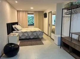 Casa 3 Quartos no Sítio Toca da Onça com Piscina, Saúna, Hidro Massagem, Sala de Jogos, Lago, Wi-fi