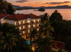 Exclusive Retreats Newest Beachfront Estate w Staff, Breakfast & Chef Available