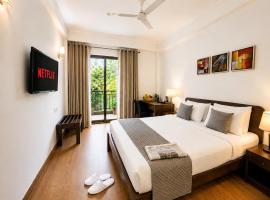 EMBLEM Hotel - Arjun Marg, Golf Course Road, Gurgaon, מלון בגורגאון