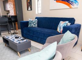 Modern 2 bedroom at Waterfall Ridge-Midrand, hotel em Midrand