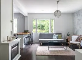 Beautiful 1BR Apartment near Lahti Center with Free Parking