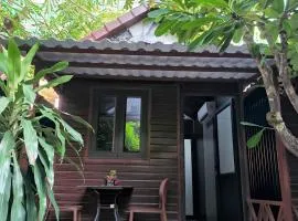 Anna Riverside Bungalow Vientiane