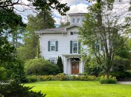 Antique Mansion B & B, hotel en Rutland