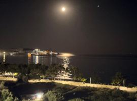 XIO Apartments, hotel i Bar