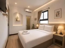 Luxury Elegance Hotel Ben Thanh Market & Sky Rooftop