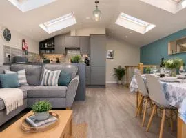 Spacious 3 Bed Seaview Retreat - Family-Friendly in Westward Ho!