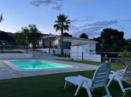 Villas de lujo - El Descanso Cazorla - Piscina, Barbacoa, Terraza y Parking incluido