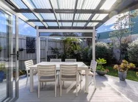 Thalassa I Pet Friendly I 2 Mins Walk to Beach