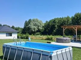 Cottage Bytheriver