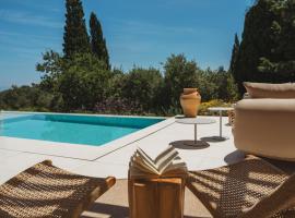 Doci Kelios - Serenity Suites with Private Heated Pools, by ZanteWize – hotel w mieście Ajos Nikolaos