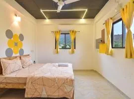 II HOTEL ROOM Il COMMON POOL II MALAVALI II AC II