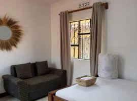 Amora Homestay and Safaris