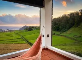 Spacious House with Sea View in Angra do Heroísmo