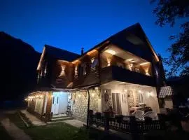Riverside Guesthouse & Sauna