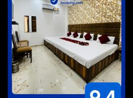 Hotel Embassy In - 200 Mtrs - Near Golden Temple, hotel v mestu Amritsar