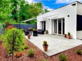 MODERN VILLA & PRIVATE GARDEN in Warsaw - Fully Renovated 2025