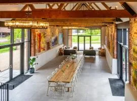 The Stables - Fring Estate