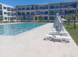 Appartement piscine et mer