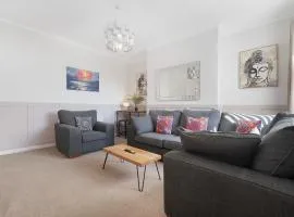 Stylish 3BR Stay Sleeps 9 by Stay With Us