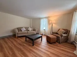 Spacious 4BR Summer Escape Queechy Lake Passes
