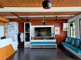 The Pearl Seaview