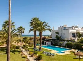 Praia da Lota Beachfront Resort - Hotel & Apartments