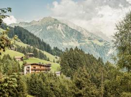 Hotel Bergkristall Zillertal - Adults Only, hotel a Hippach