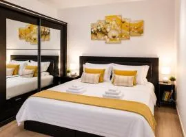 Studio Veronica - Ultracentral, langa Tomis Mall, Self Check-in, Free Parking, Fast WiFi, 10 min Plaja Modern