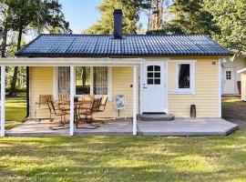 6 person holiday home in MELLBYSTRAND-By Traum, Hotel in Mellbystrand