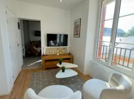 Studio récent en bord de mer
