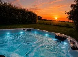 Country View House with Hot tub -Norfolk Broads
