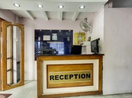 Hotel O Sree Saravanan Bhavan, khách sạn ở Mettuppālaiyam