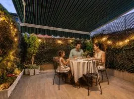 Casa Única con Patio Privado - Metro a 3 minutos