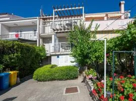 Apartments with parking space Novalja, Pag - 25685