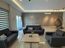 The White House Near Jonker Stadthuys by walking distance
