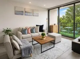 A Cozy & Modern Apt Near to Flemington Races
