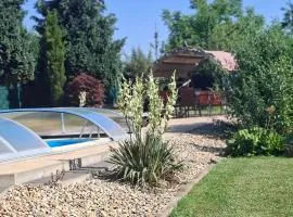 Ferienwohnung Bienwald mit Pool für 4 - 6 Personen mit 3 Schlafzimmern