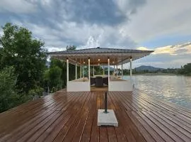 Dilshad Houseboats