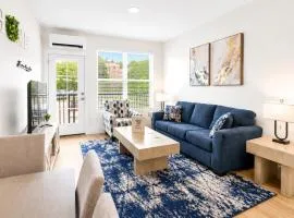 Charming 2 Bed Suite Steps to Convention & Bathhouse, Suite 308