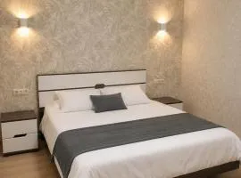 Atlant luxury Big Family Perlina Apart on Golovna поряд з ТЦ Депот