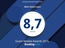 Mini Hotel Leon, posada u hostería en Lalovo