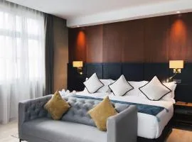 Moon Hotel
