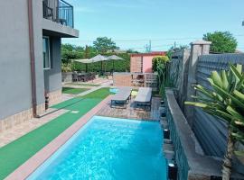 Portofino Villa – hotel w mieście Costinesti