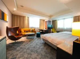 Via Hotel Breeze