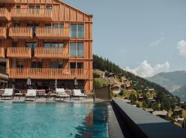 Guernerés & Spa by Alpine Resorts, hotel u gradu Grimenc