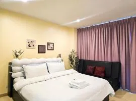 The Beach Bangsaen Condo 327/30
